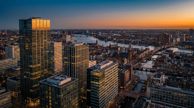 Wat is de AEX, welke bedrijven zitten erin en waarom volgen Nederlandse beleggers deze index?